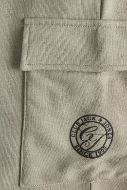 Bermuda cargo em felpa regular fit