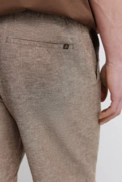 Bermuda em linho comfort slim fit