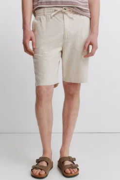 Bermuda em linho comfort slim fit