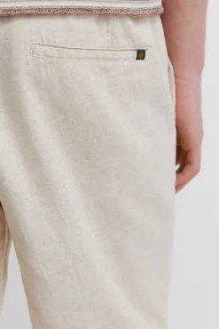 Bermuda em linho comfort slim fit