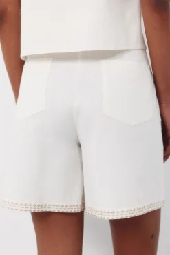 Bermudas bordadas