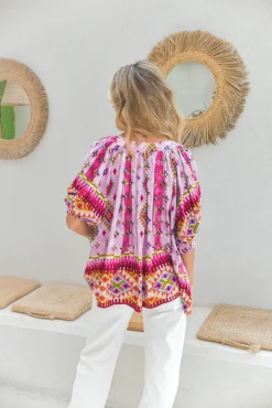 Blusa com mangas bufantes
