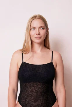 Body em tule estampado animal print preto