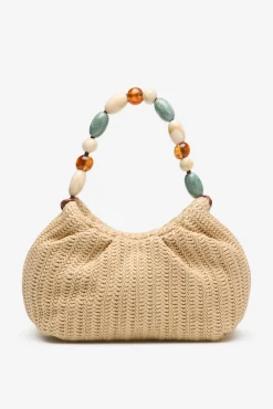 Bolsa de ráfia com alça elegante.