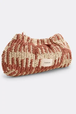 Bolso pouch rafia