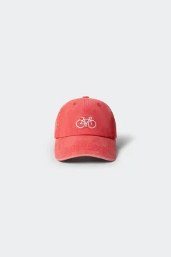Boné com logo bordado para menino