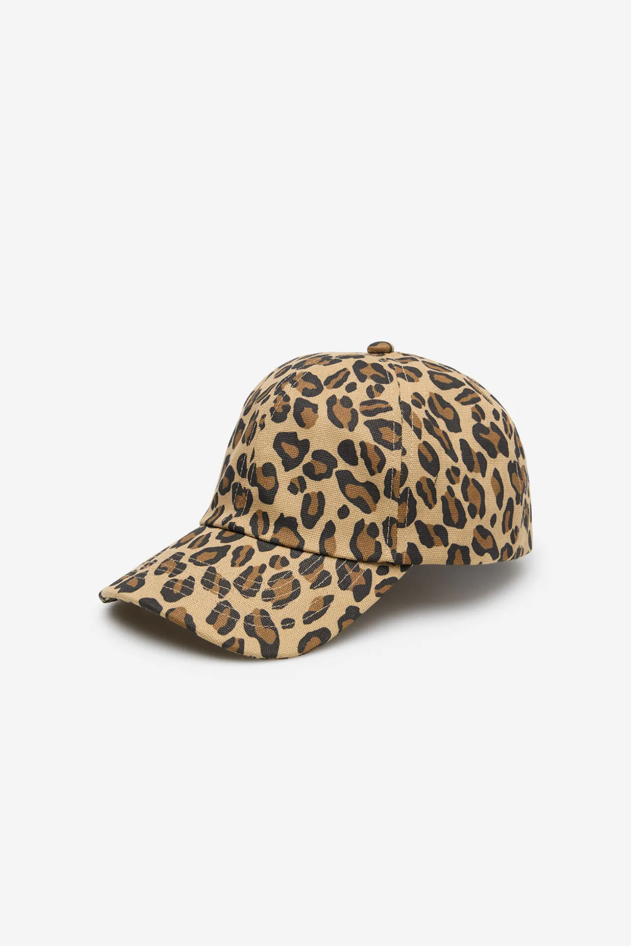 Boné com estampa de leopardo