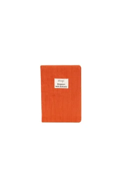 Caderno A5 em veludo cotelê terracota - Elegância com atitude