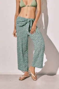 Calça capri estampada com laço