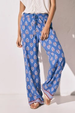 Calça comprida estampada selo azul
