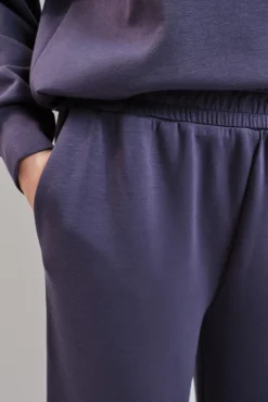 Calça comprida larga cinzenta