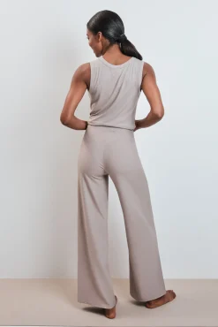 Calça comprida palazzo canelada bege