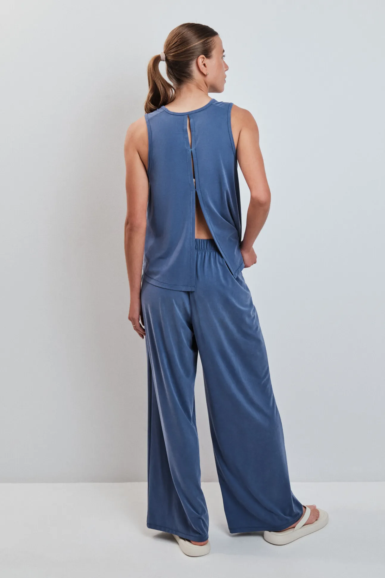 Calça comprida palazzo soft touch azul