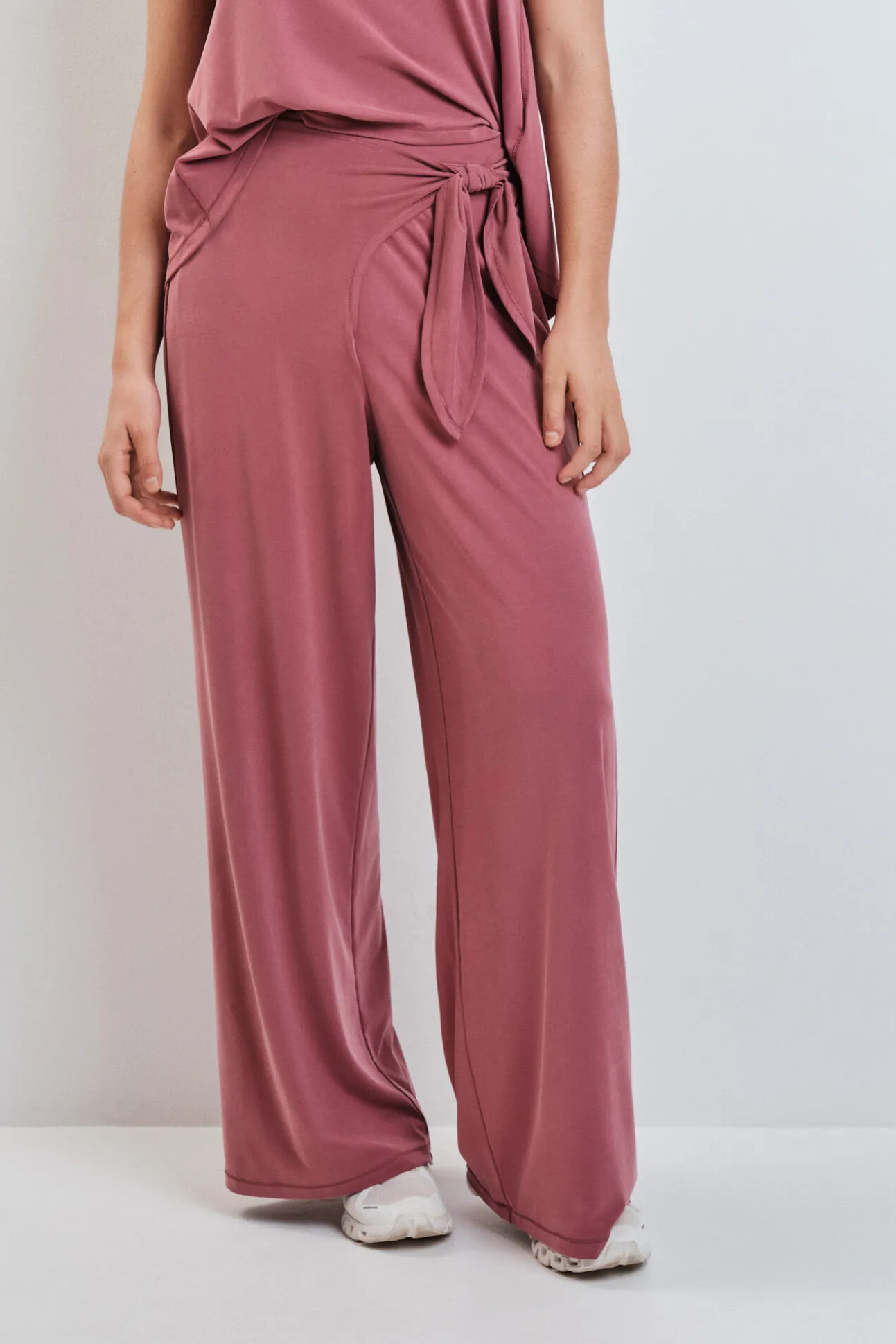 Calça comprida palazzo soft touch grená