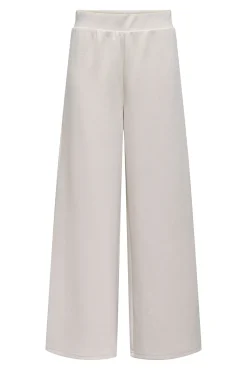 Calça compridas e largas