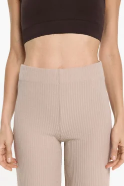Calça largas