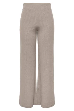 Calça largas