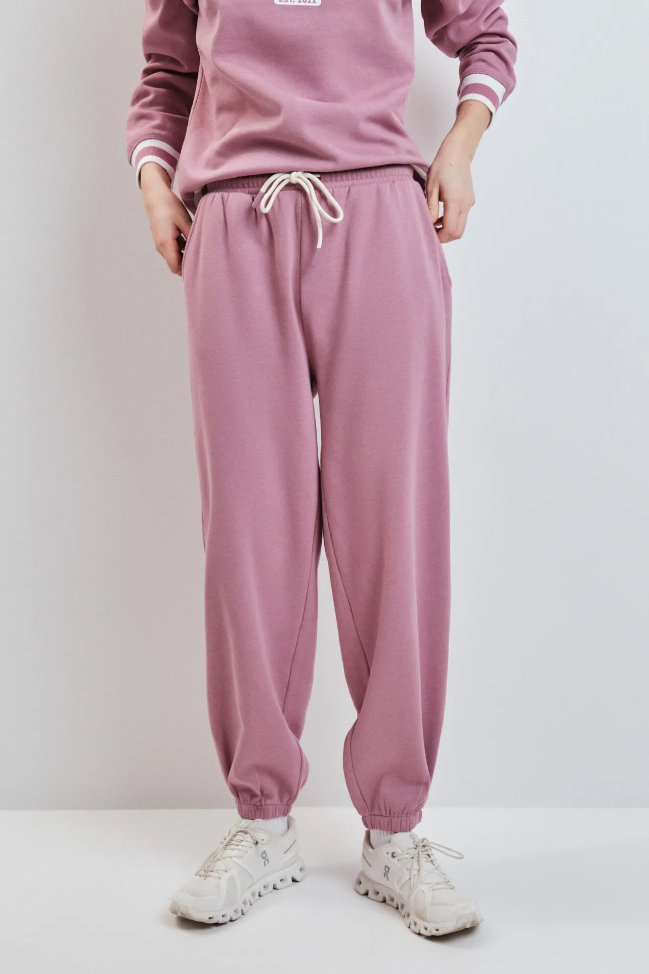 Calça reta em felpa rosa