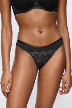 Calcinha brasileira de renda