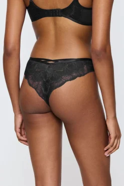 Calcinha brasileira de renda