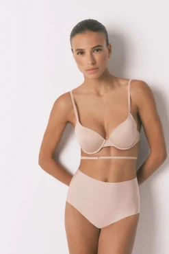 Calcinha nude de alta redução e push-up