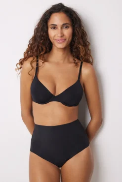 Calcinha redutora alta preta e push up
