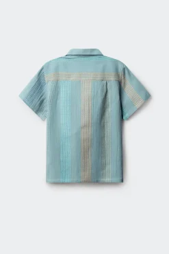 Camisa de manga curta bordada às riscas para menino