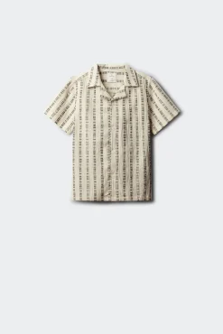 Camisa de manga curta bordada às riscas para menino