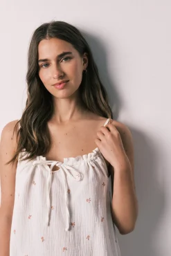 Camisa de dormir curta de alças em algodão branco