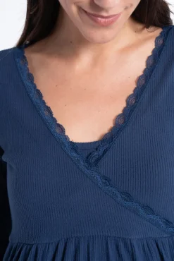 Camisa de dormir de pré-mamã canelada com decote cruzado