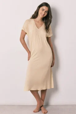 Camisa de dormir midi amarela