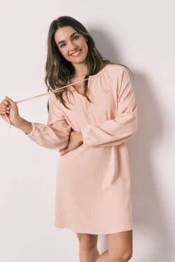 Camisa de dormir midi canelada em algodão rosa