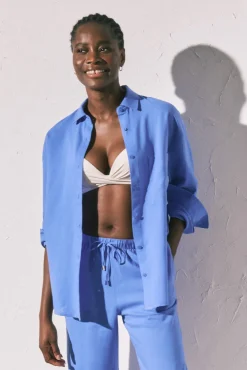 Camisa de manga comprida em linho azul