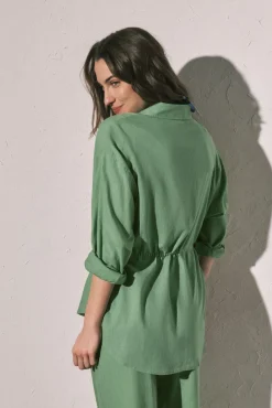 Camisa de manga comprida em linho verde