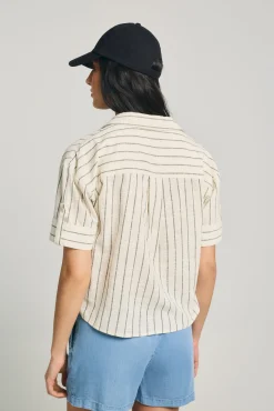 Camisa de riscas manga curta