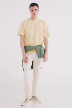 Camiseta básica com gola redonda