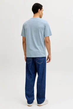 Camiseta básica com logo