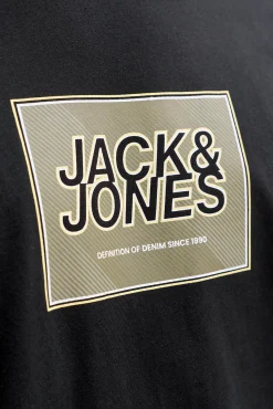 Camiseta básica com logo
