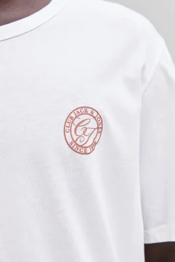 camiseta básica e descontraída