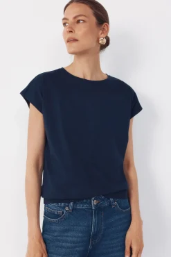 Camiseta básica com botões dourados