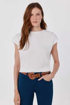 Camiseta básica com botões dourados