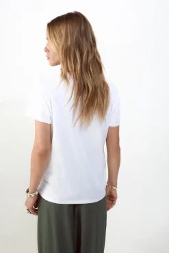 Camiseta collar abalorios