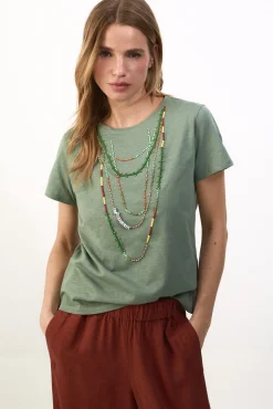 Camiseta collar abalorios