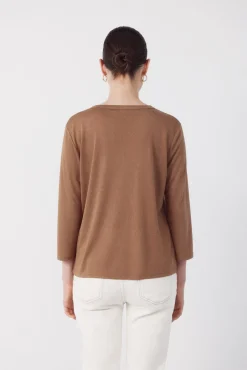 Camiseta com bolsos