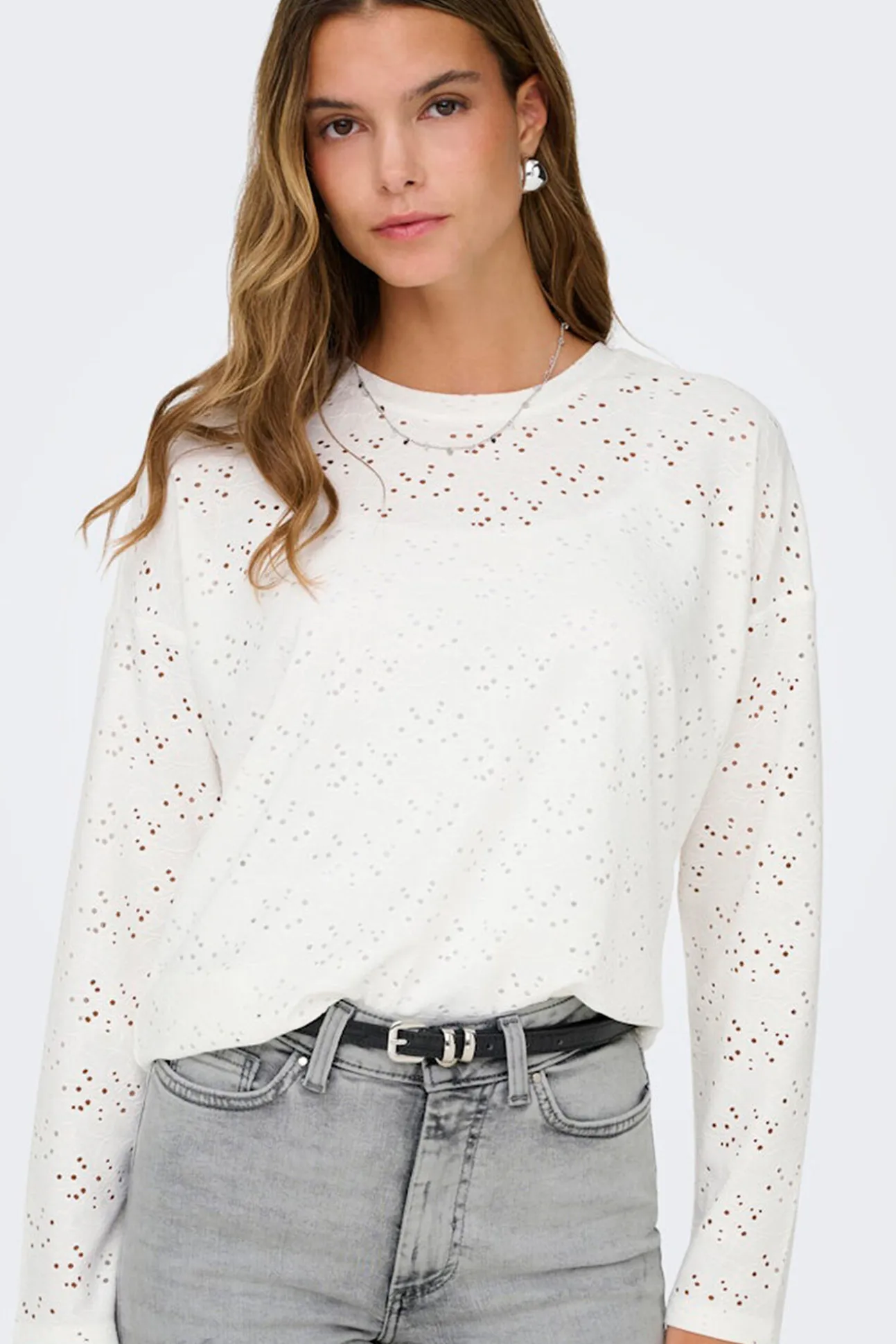 Camiseta com recortes