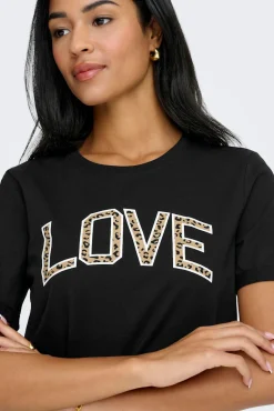 Camiseta com texto frontal