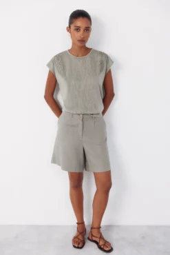 Camiseta patchwork com efeito linho