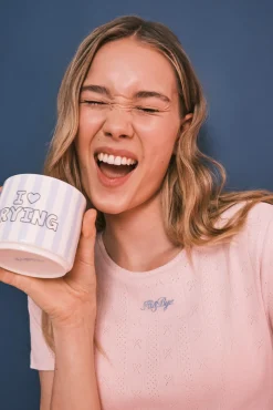 Caneca cerâmica azul com alça de bolinhas