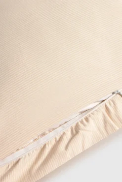 Capa de almofada com bordados