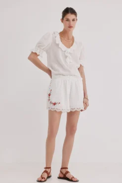 Carina. Blusa com folho